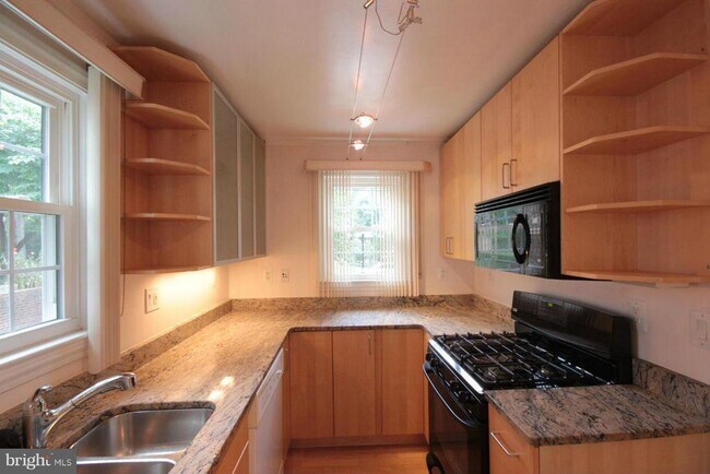 Foto del edificio - 3931 6th St S