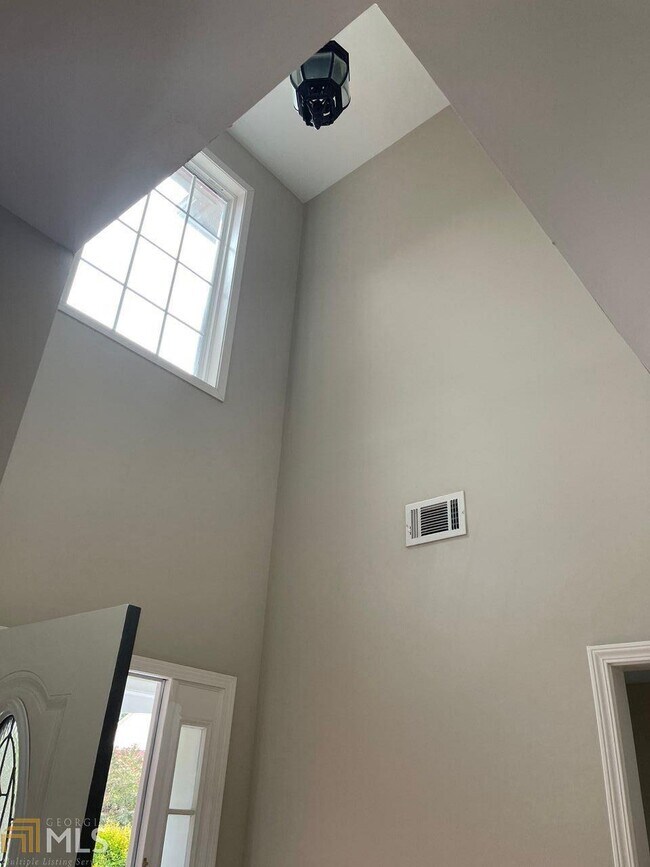 Foto del edificio - 4019 Cliffglen Ct NW