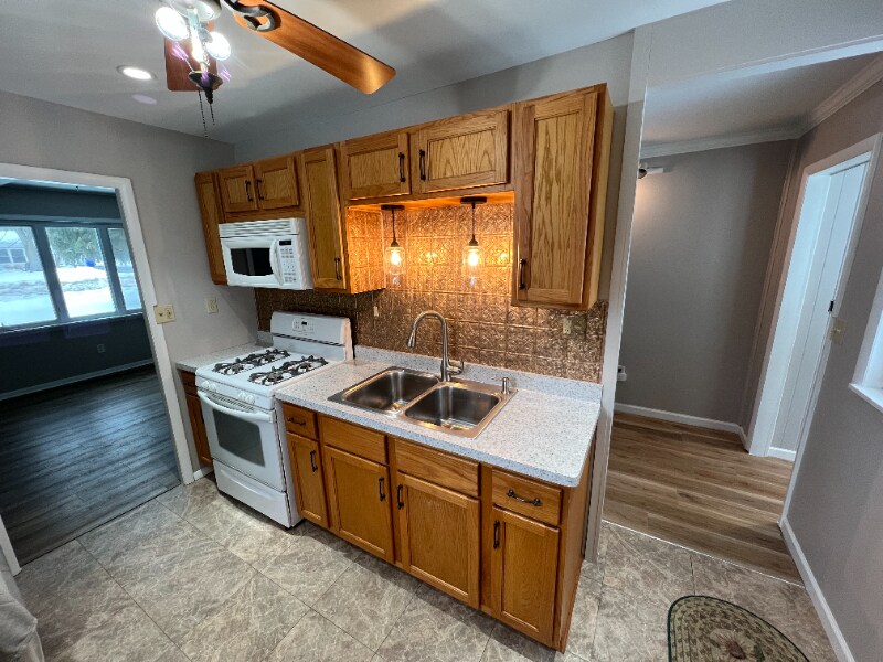 Foto principal - 209 Iroquois St