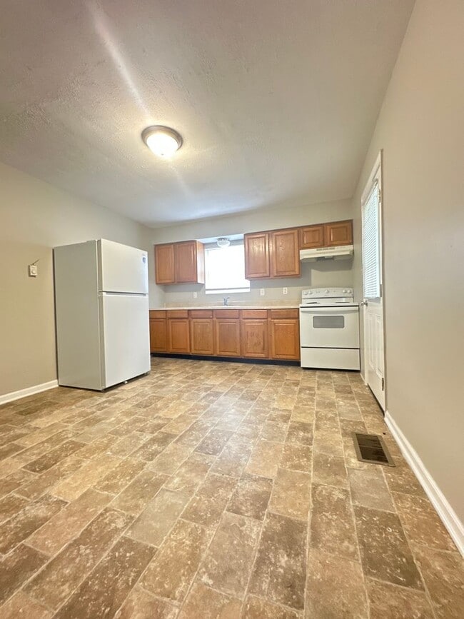 Building Photo - 1877 Costigan Dr