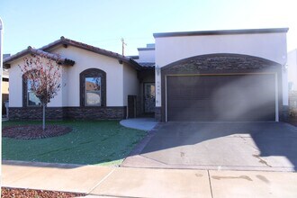 Building Photo - 3060 Cascade Point