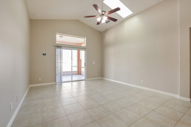 Foto del edificio - 231 Copper Oak Ct