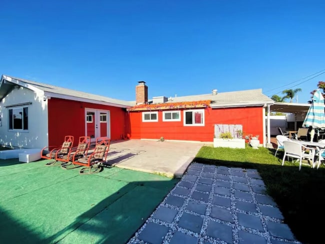 Foto del edificio - 8871 Belmont St