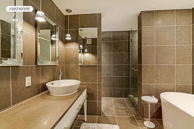 Foto del edificio - 340 E 23rd St