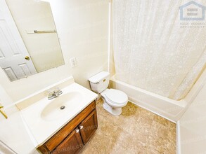 Building Photo - 62 Bybee Woods Dr