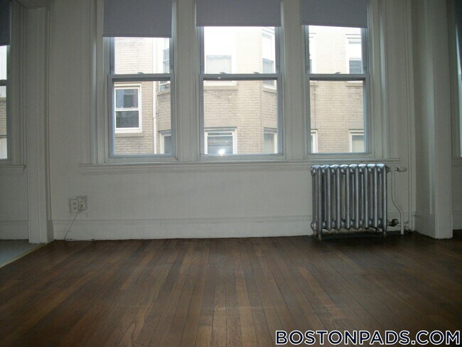 Building Photo - 1171 Boylston St