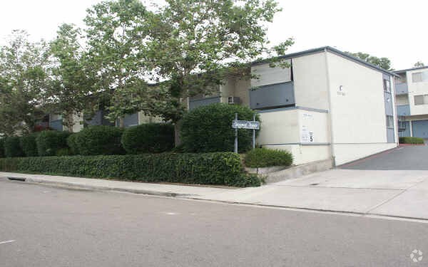 Primary Photo - Grossmont Terrace