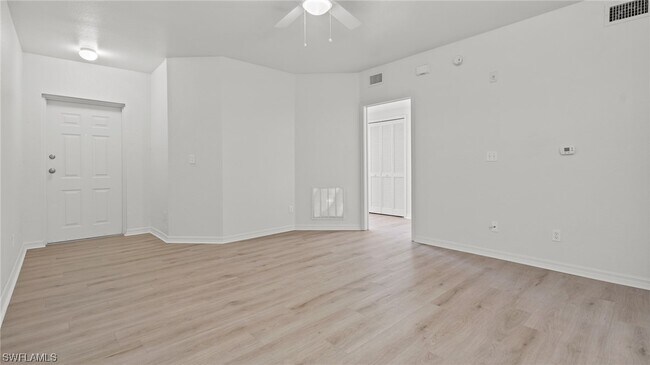 Foto del edificio - 8407 Bernwood Cove Loop