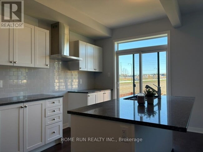 Building Photo - 109 Tonic Cres