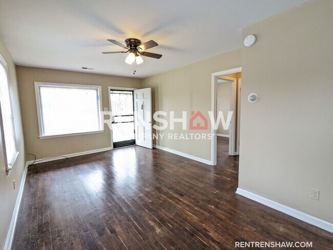Foto del edificio - Charming 2/1 East Memphis Home Now Availab...