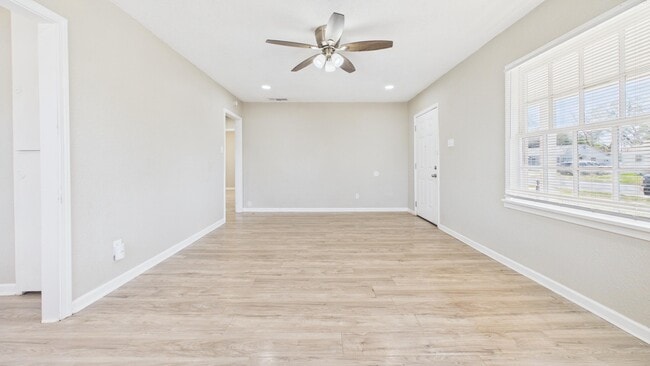 Building Photo - 2430 31st St