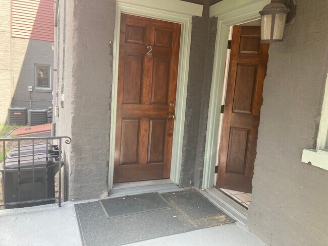 Foto del edificio - 845 Western Ave