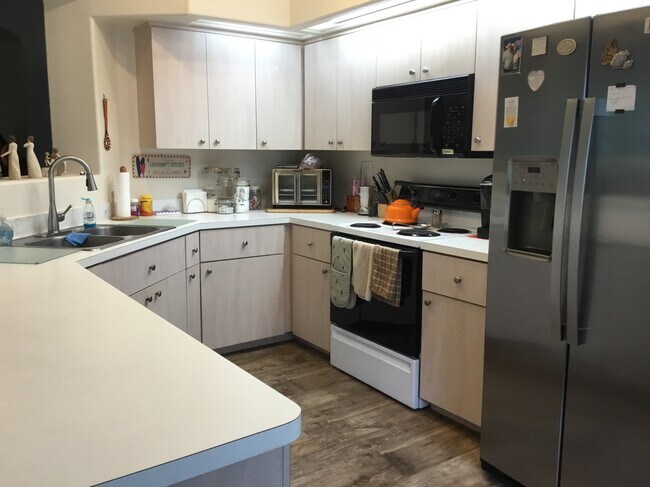 Foto del edificio - 4501 Golf Club Ln