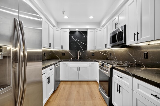 Cocina - 8541 Alcott St