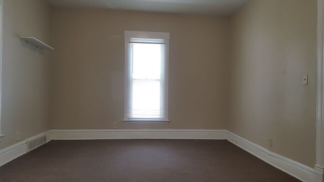 Building Photo - 2515 Olive St