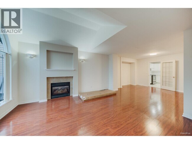 Photo du bâtiment - 1208 Yangtze Pl