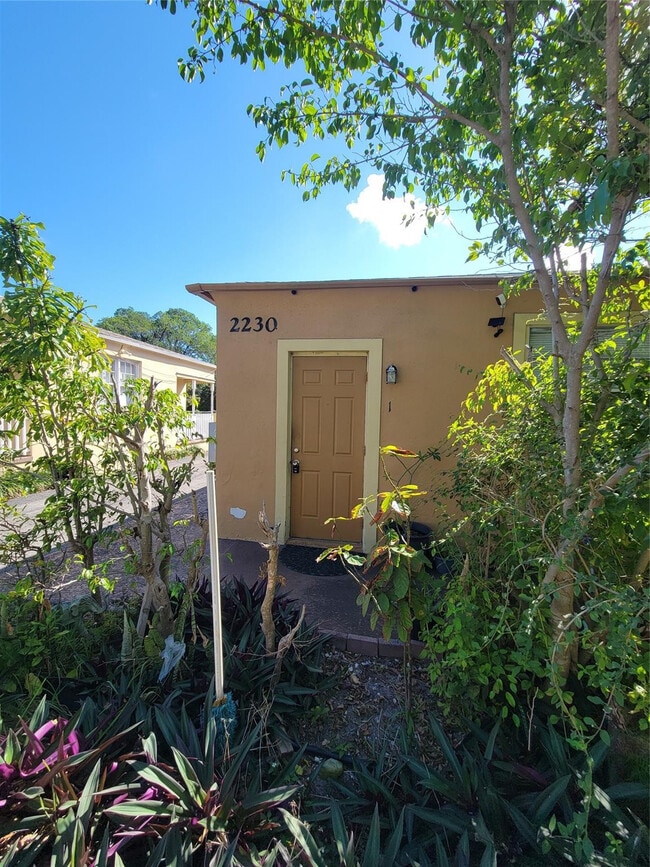 Building Photo - 2230 Monroe St