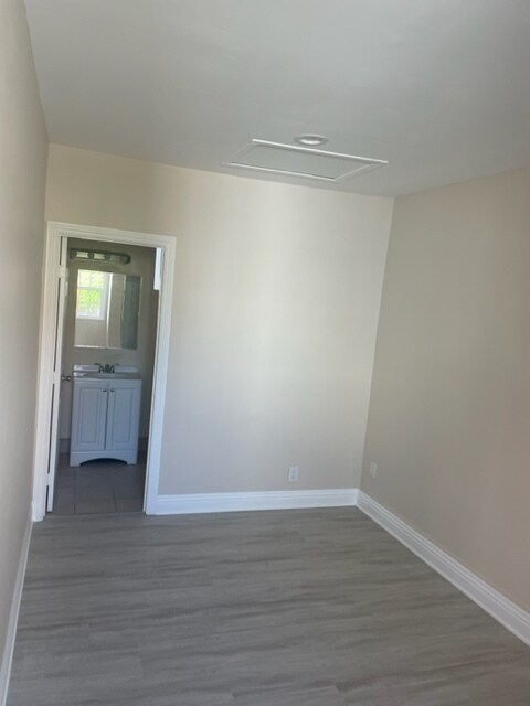 Bedroom - 1130 N Beachwood Dr