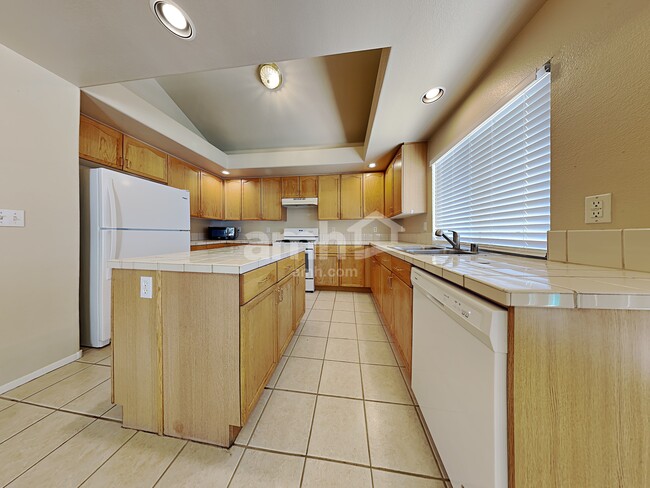 Building Photo - 8321 Canvas Ct