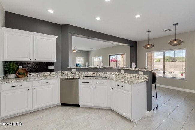 Building Photo - 18462 N Jameson Dr