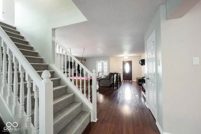 Building Photo - 14543 Gooseberry Dr