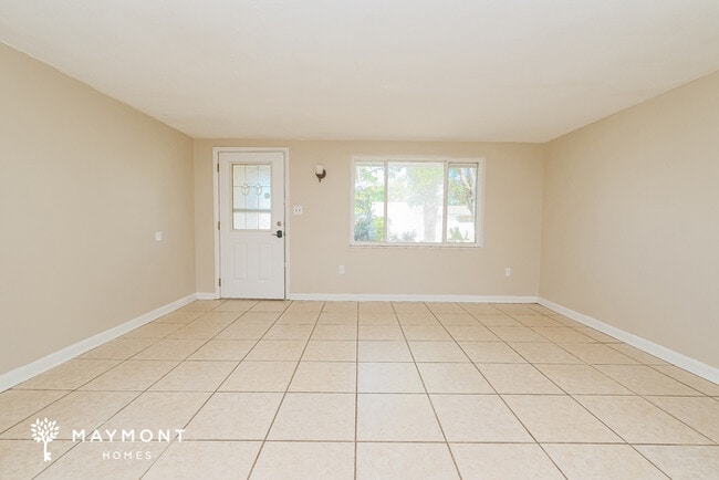 Foto del edificio - 7914 Bracken Dr