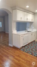 Building Photo - 7636 Rolling View Dr