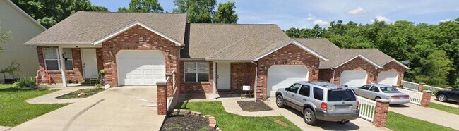 Foto del edificio - 12313 Highland Dr