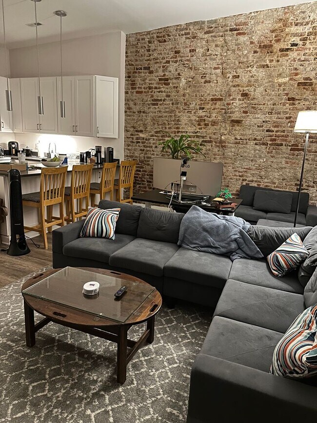 Foto del edificio - Welcome to Urban Elegance in the Heart of ...