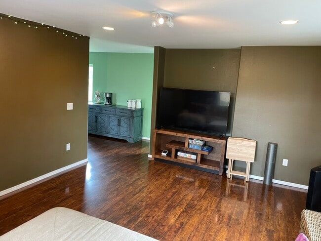 Building Photo - 2904 Will Rogers Pl