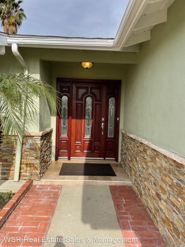 4 br, 1.5 bath House 1445 E. Haller St. House Rental in Covina, CA