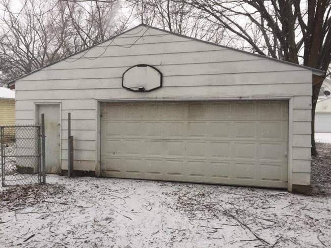 Building Photo - 1134 Bertch Ave