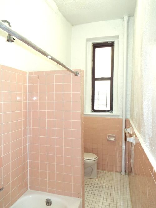 Building Photo - 610 Riverside Dr