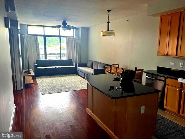 Foto del edificio - 2720 S Arlington Mill Dr