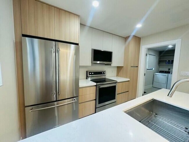 Foto del edificio - 327 Kingsbridge St