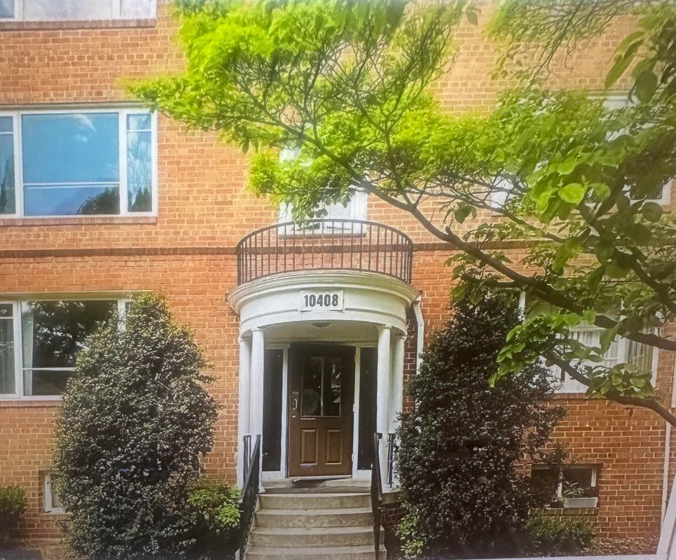 Foto principal - 10408 Montrose Ave