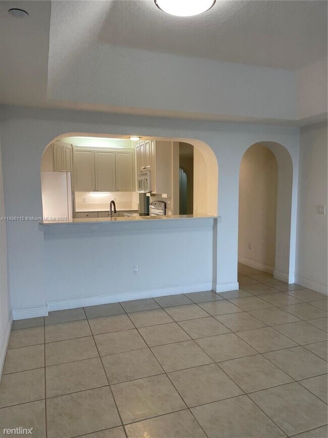 Building Photo - 3 br, 2 bath House - 10770 NW 66th St Apt 409