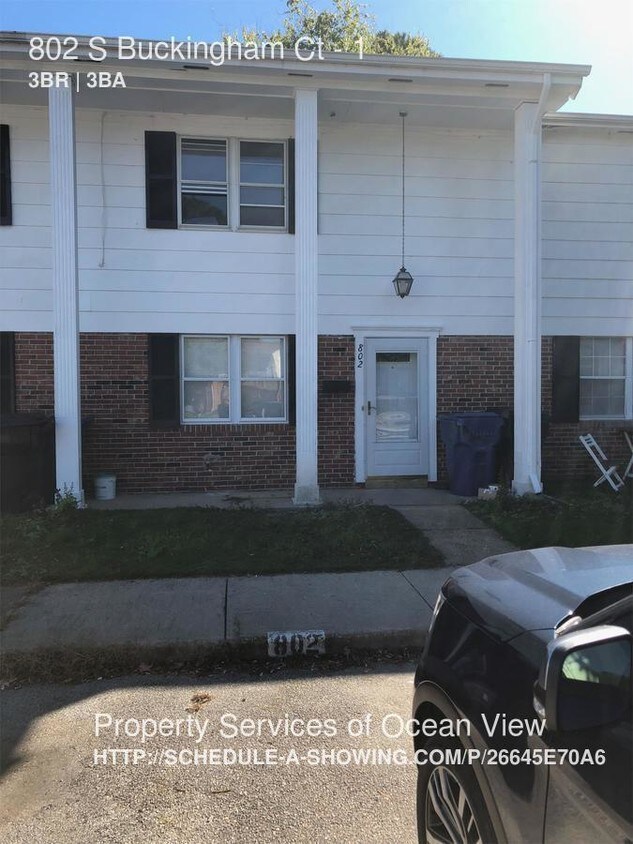 Primary Photo - 802 S Buckingham Ct