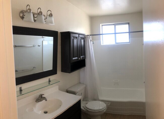 Foto del edificio - 14275 Dickens St