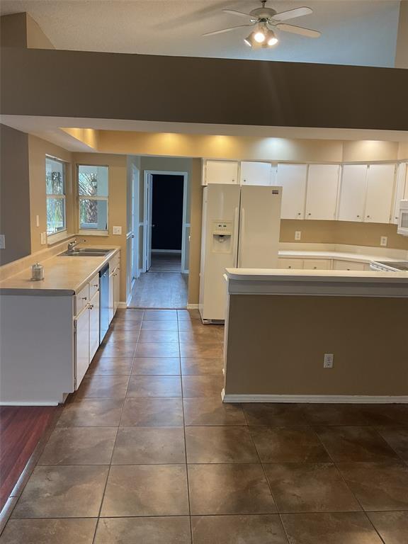 Foto del edificio - 8316 Summerside Ln