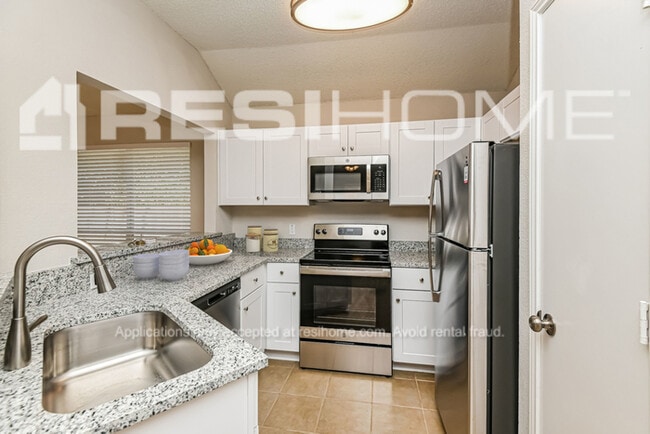 Building Photo - 7425 Arbor Park Dr