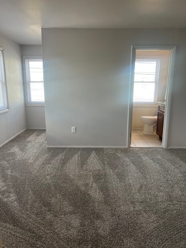 20 Main St Unit 1, Millbury, MA 01527 Apartments in Millbury, MA