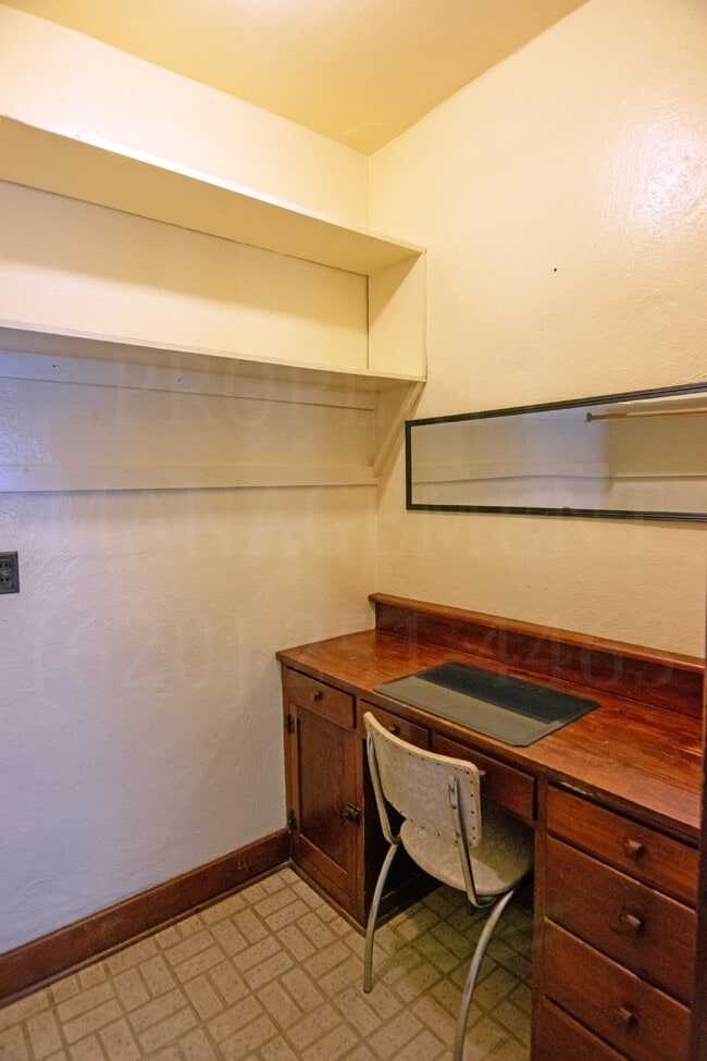 Building Photo - Studio Apartment
