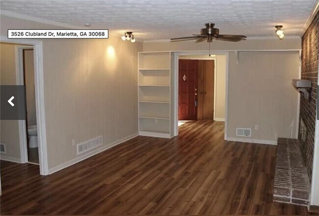 Foto del edificio - 3526 Clubland Dr