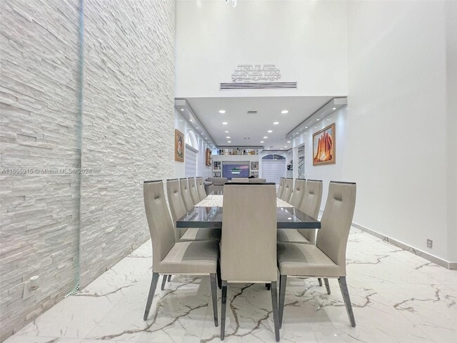 Building Photo - 3800 SW 51st St
