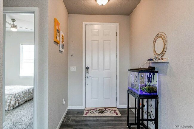 Foto del edificio - 15920 Hayloft Ln