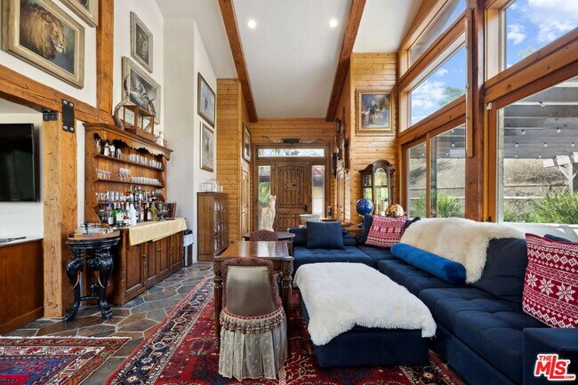 Foto del edificio - 25613 Mulholland Hwy