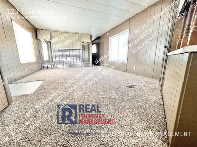 Foto del edificio - 123 Teakwood-