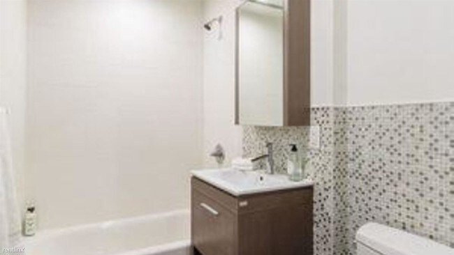 Building Photo - 382 Lefferts Ave