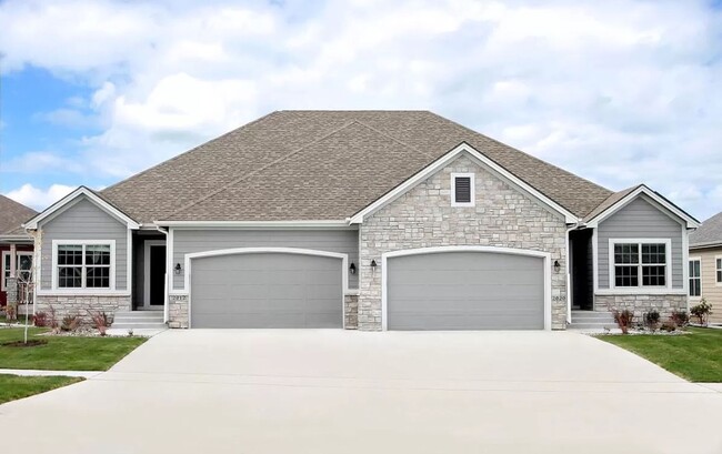 Foto del edificio - Centennial Pointe West